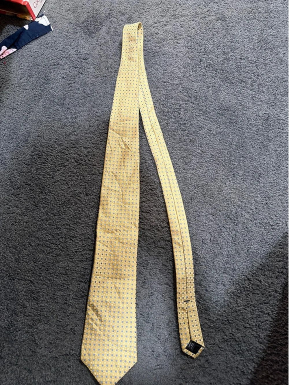 Vintage Van Heusen Made in USA Gold Blue Geometric Men's Necktie